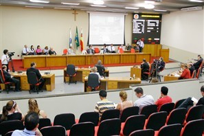 Vereadores de Maringá aprovam moção de repúdio à Assembleia Legislativa do Paraná. Motivo: título de Feira Oficial concedido à ExpoLondrina
